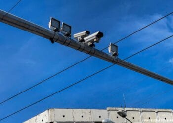 Amenzile rutiere ajung prin poștă la șoferi. Dacă nu sunt achitate la termen, intervine executorul judecătoresc!