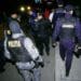 Zeci de mascați și polițiști au intervenit în forță într-un oraș al României! Opt persoane au fost duse la audieri