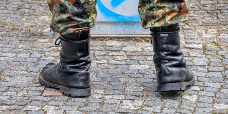 Un militar de carieră și-a găsit profesia vieții! Asta după ce a dat lovitura pe piața neagră. Cu ce, nici nu-ți trece prin cap