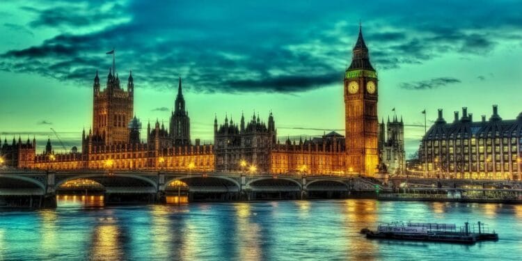 Regatul Unit schimbă regulile de intrare sau tranzitare. Au impus o taxă pentru cei care vor să intre în țară