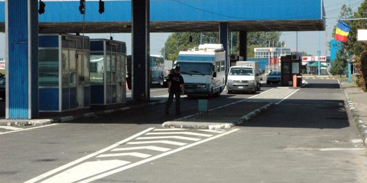 Peste 14 kilograme de aur depistate la un român. Aurul de contrabandă a fost confiscat de vameși