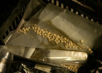 Peste o tonă de ”cocaina săracului”, confiscată. Acest drog creează dependenţă!