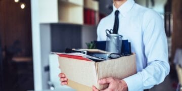 Reduceri de personal la instituțiile de stat. Câte posturi au fost desființate. Iată județele unde s-a trecut la concedieri!