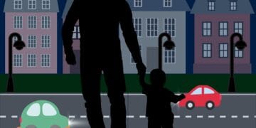 Un copil mic descoperit pe străzi hoinărind cu scutecul murdar. Poliția a intrat pe fir și au dat peste o tragedie înfiorătoare