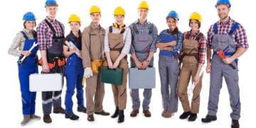 Cele mai mari și cele mai mici salarii în funcție de domeniul de activitate. S-a făcut și un top al județelor cu cele mai mari câștiguri salariale!