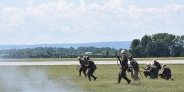 Postări la foc continuu în Facebook, în rândul bărbaților! „Mergem la război”?