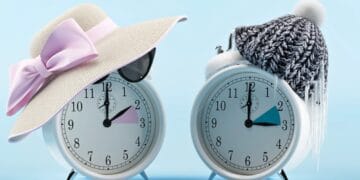 Când se schimbă ora de vară 2025? România se pregătește să treacă la ora de vară. Ceasurile vor fi date înainte cu o oră în această lună