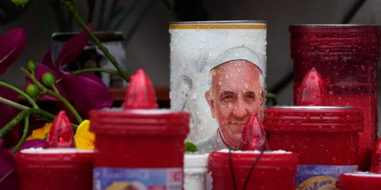 Profeția apocaliptică care zguduie Vaticanul și întreaga omenire. Are peste 900 de ani și a fost scoasă la Lumină, datorită stării de sănătate a papei