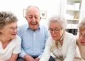 Se dau bani mulți, din nou, la 2,5 milioane de seniori. Luna viitoare intră banii în conturile pensionarilor