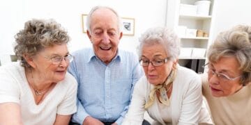 Se dau bani mulți, din nou, la 2,5 milioane de seniori. Luna viitoare intră banii în conturile pensionarilor