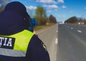 Polițiștii vor întocmi procesele verbale în format electronic. Aceștia vor avea în dotare tablete. VIDEO