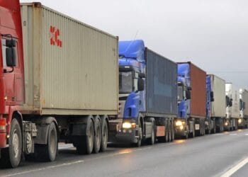 Transportatorii puși în dificultate! Granițe închise chiar și pentru tranzit! Țară considerată ”neprietenoasă”!