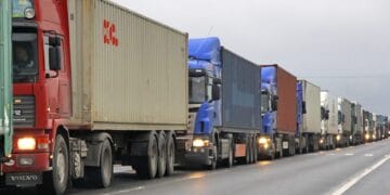 Transportatorii puși în dificultate! Granițe închise chiar și pentru tranzit! Țară considerată ”neprietenoasă”!