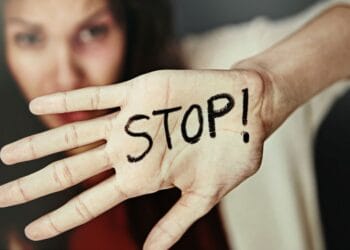 Măsuri radicale împotriva celor care sunt agresivi în familie și față de femei. MAI analizează pașii care vor fi urmați!