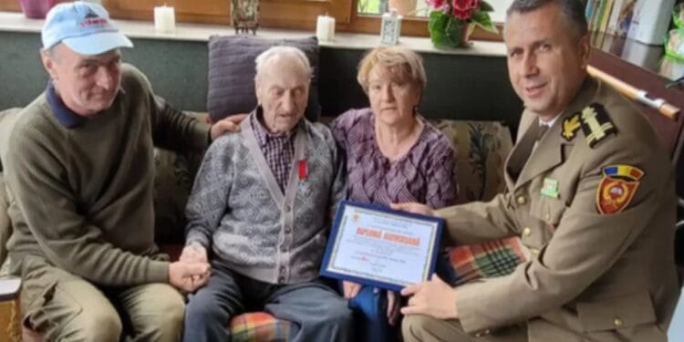 Știați că cel mai longeviv veteran de război din lume este român? Cine e bărbatul matusalemic? Ce cadou a primit?