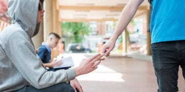 ”Afacere” cu MINORI! Erau cel mai ușor de MANIPULAT! Capii la ”răcoare”!