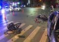Accident îngrozitor. O șoferiță nu a acordat prioritate și a lovit un motociclist. Acesta se zbate între viață și moarte