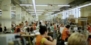 O nouă FABRICĂ se va deschide în România! Sute de locuri de muncă vor fi disponibile!