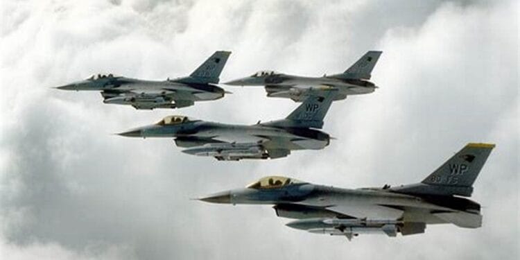 Armata română se înarmează. Primește GRATIS aproape 20 de avioane militare