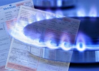 Cresc facturile la gaze! Cu cât vor scoate mai mult din buzunare românii