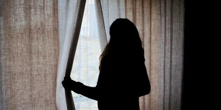 Reținut pentru că trafica o persoană cu handicap psihic!