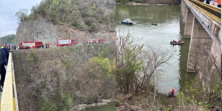 Un microbuz a „zburat” într-o apă adâncă. A fost activat Planul Roșu. Tragedia momentului