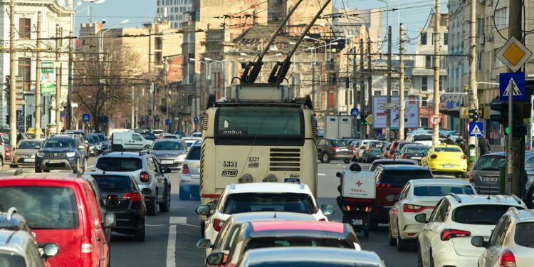 Fake news-uri periculoase circulă online! Ce categorie de persoane este vizată!