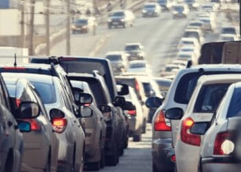 Codul Rutier vine cu o obligație pentru șoferi. Ce trebuie să faci dacă ai mașina înmatriculată în alt județ!