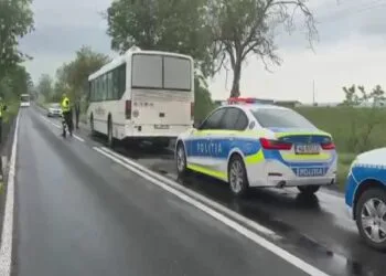 Tragedie pe șosele. Accident grav între un autocar și un TIR. A fost activat Planul Roșu de Intervenție