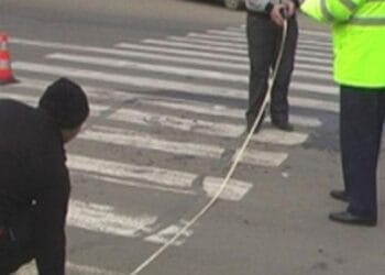 Un șofer „mort” de beat a făcut zob un minor pe o trecere de pietoni. L-a spulberat pentru că nu l-a văzut