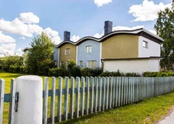 La ce trebuie să aibă grijă românii care locuiesc la case. Mare grijă, se ajunge la instanță!