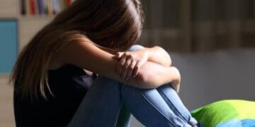 Un cunoscut profesor, cercetat penal după ce ar fi violat o elevă. Culmea îi era diriginte la clasă