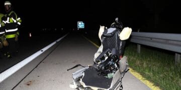 A alergat pe autostradă cu 305 km/h. Audi-ul a fost catapultat într-o zonă împădurită. Un morman de moloz