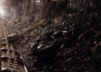 Aproape 300 de oameni blocați sub pământ. Intervenție extrem de dificilă a salvatorilor. Victimele sunt între viață și moarte!