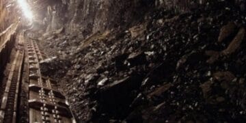 Aproape 300 de oameni blocați sub pământ. Intervenție extrem de dificilă a salvatorilor. Victimele sunt între viață și moarte!