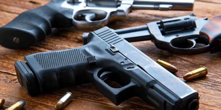 Focuri de armă într-o spălătorie auto. Doi bărbați au ajuns la spital. Poliția a intrat pe fir!