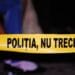 O femeie a fost măcelărită pe o stradă. A fost găsită într-o baltă de sânge. Bărbatul care a înjunghiat-o a fugit