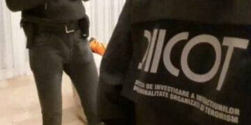 Bărbat prins cu 5 kilograme de droguri de risc! Marfa era transportată tot cu firmele de curierat!