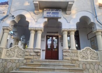 Record de prezență la secțiile de votare din România. Oamenii dau buluc pentru a-și exercita dreptul!