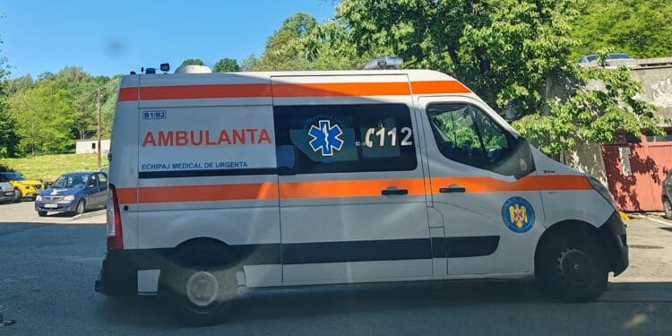 A vândut droguri unei minore, chiar în curtea școlii. După ce a consumat drogul, fata a leșinat și a ajuns la spital!