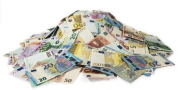 Majoritatea firmelor ar putea fi scutite de o taxă! Uniunea Europeană a decis eliminarea unei directive europene