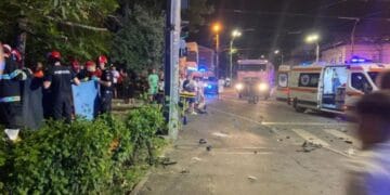 Accident înfiorător. O șoferiță începătoare a băgat în pământ, un participant la trafic. Nenorocirea s-a produs în buricul târgului