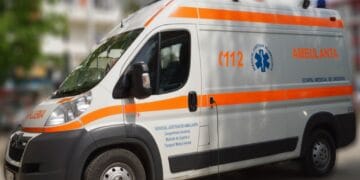 Caz șocant pe o stradă. O femeie și-a dat foc! Nu a mai putut nimeni să o salveze decât să constate decesul!