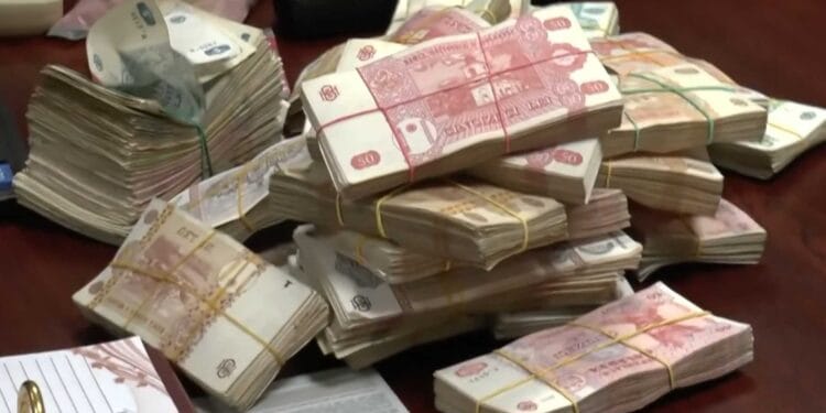 Peste 3 milioane de euro, bani ”spălați” într-un an! Gruparea a pus în aplicare o schemă de fraudare a băncilor!