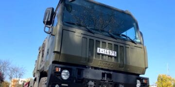 Mii de locuri de muncă în toate județele din România. Ce salariu are un șofer de camion al MApN cu tot cu norma de hrană