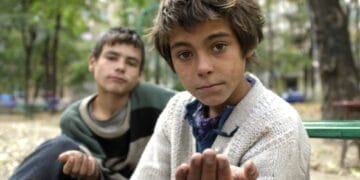 Mai multe persoane au fost reținute pentru că exploatau minori. Copiii erau obligați să cerșească prin diverse orașe!