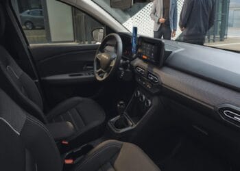 Veste grozavă. Dacia a lansat în România, mașina care nu depășește 11.000 de euro. Are super dotări și acestea intră în acest preț WOW, unic pe piața auto
