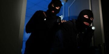 O operă de artă din aur, de aproape 6 milioane de euro, dispărută fără urmă! Bărbații care au furat-o au fost identificați și dați pe mâna justiției