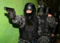 Doi polițiști din Argeș au intrat pe mâna ofițerilor DGA! Mascații au verificat inclusiv secția de poliție unde aceștia lucrau!