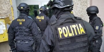 Percheziții de amploare în peste 20 de județe! Gruparea de criminalitate organizată a obținut prin fraude informatice, sume colosale de bani!